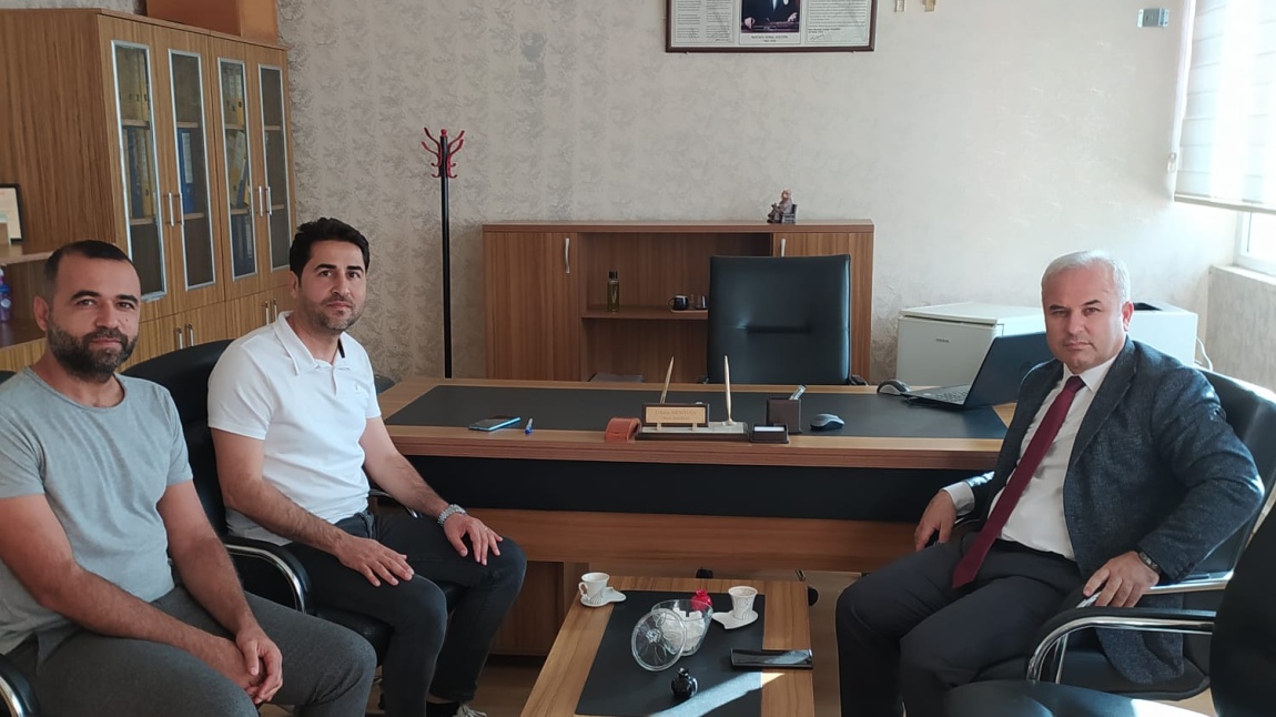 Adana İl Milli Eğitim Müdürlüğü Maarif Müfettişleri Başkanı Üzeyir OKTAR okulumuzu ziyaret ettiler.