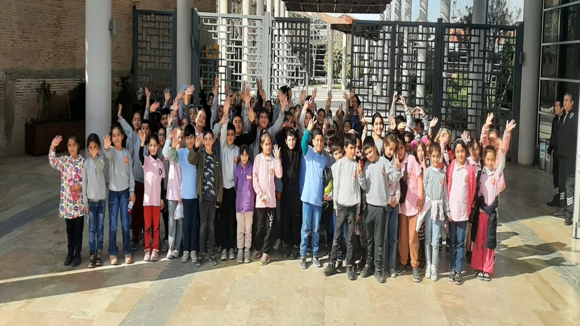 Okulumuz 3. Sınıf öğrencileriyle düzenlenen Adana Arkeoloji Müzesi gezisi
